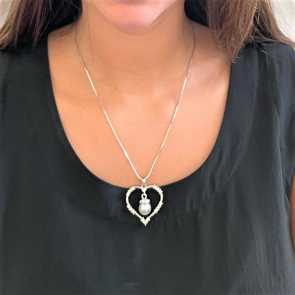 Cute Gold or Silver Heart Necklace for Sale