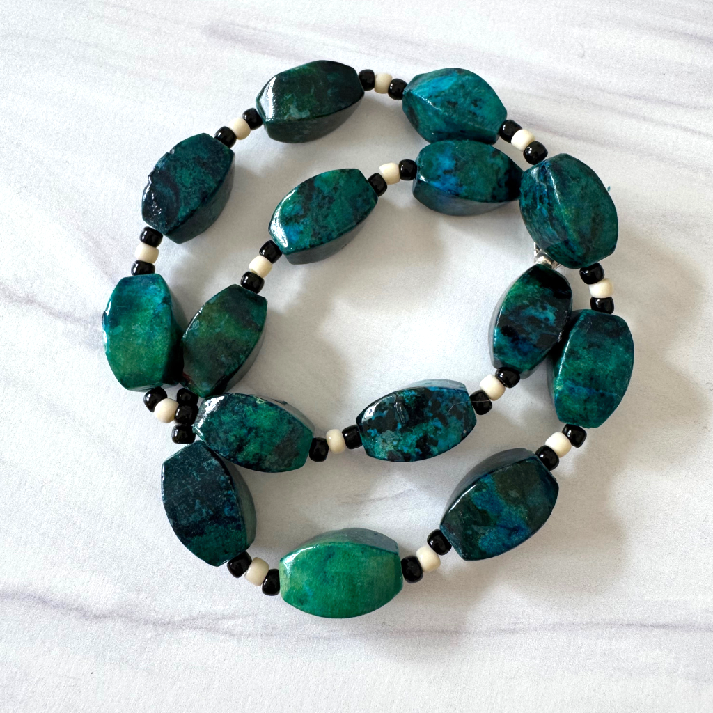 Mens Green Turquoise Twisted Oval Beaded Necklace