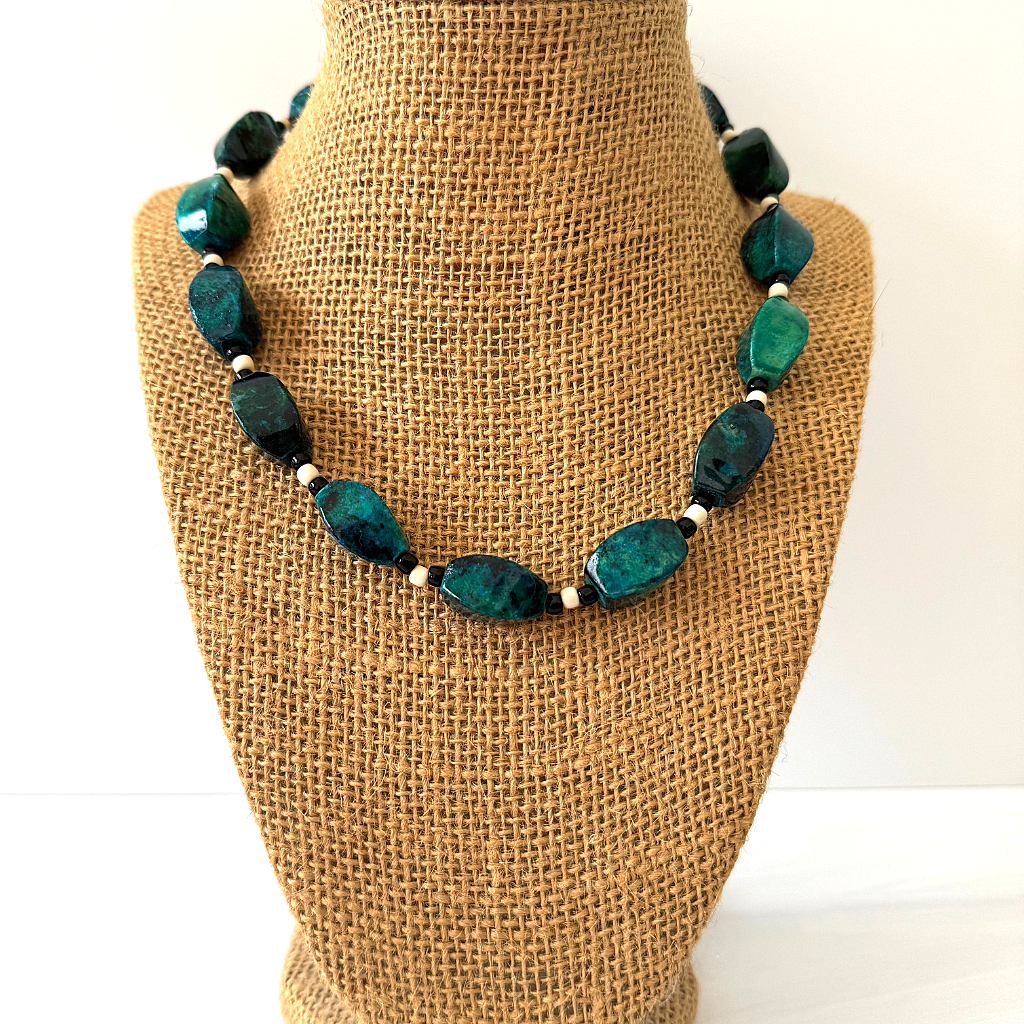 Mens Green Turquoise Twisted Oval Beaded Necklace