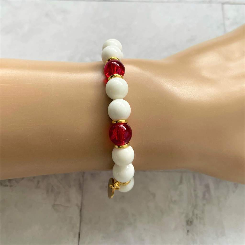 Buy White Shell and Red Glass Gold Beaded Bracelet | JaeBee Jewelry